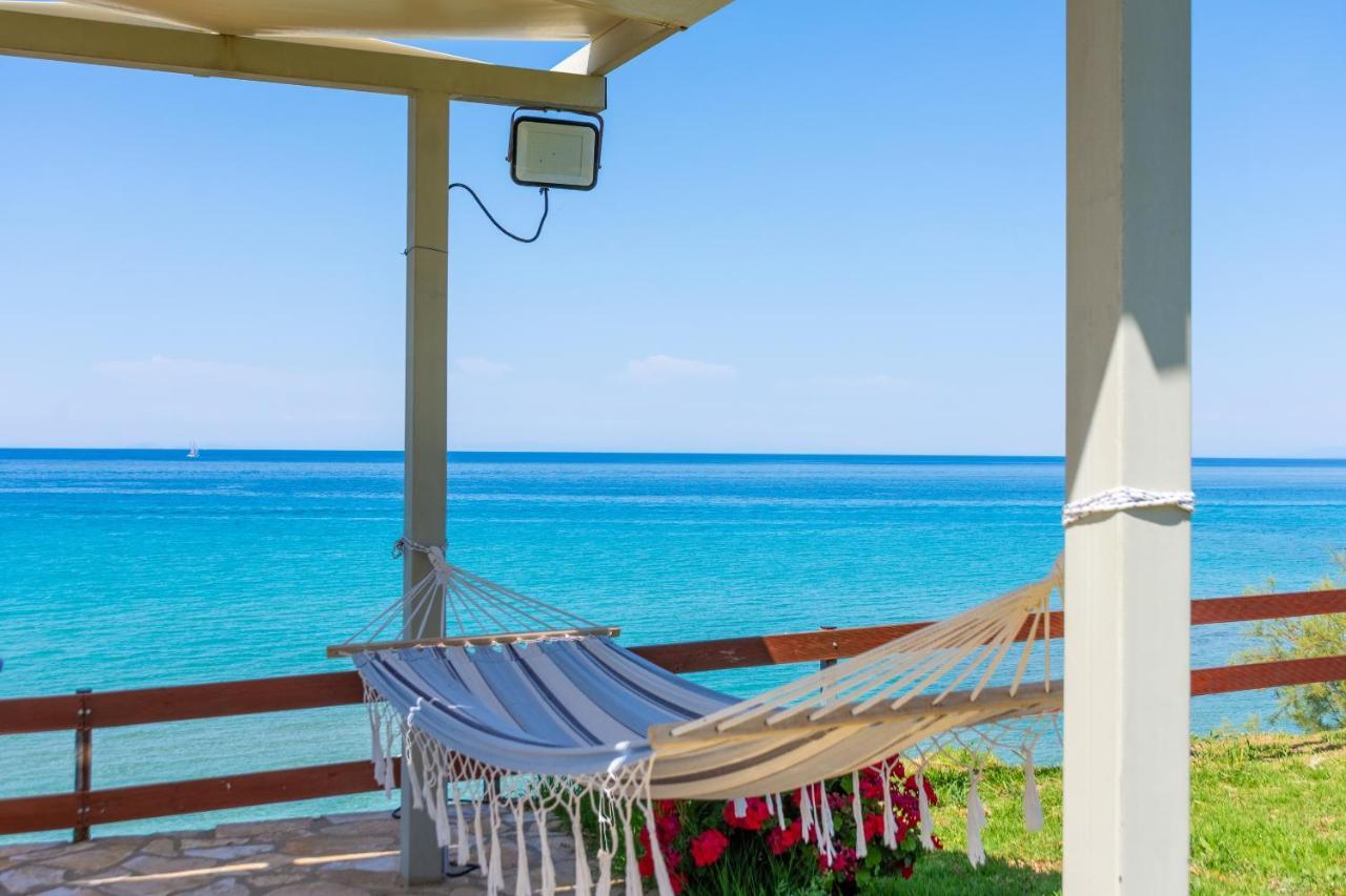 Baywatch Apartments On The Beach By "Elite" Amoudi Exterior photo